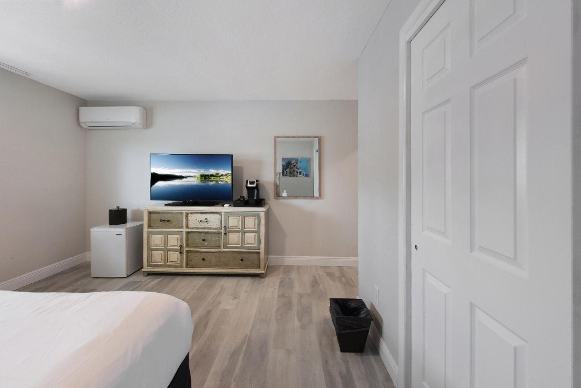 Palm Cove Motel Клірвотер Екстер'єр фото